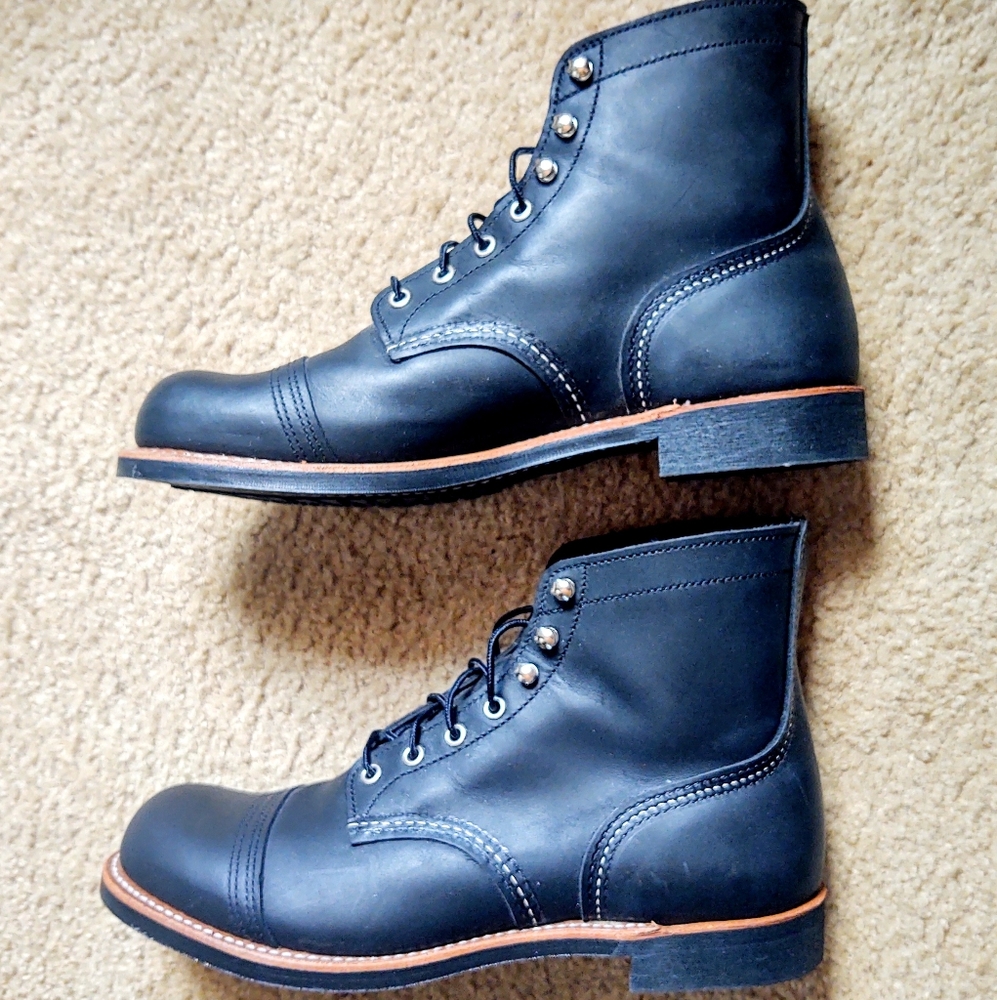 Red Wing Iron Ranger 8084 in 10D.